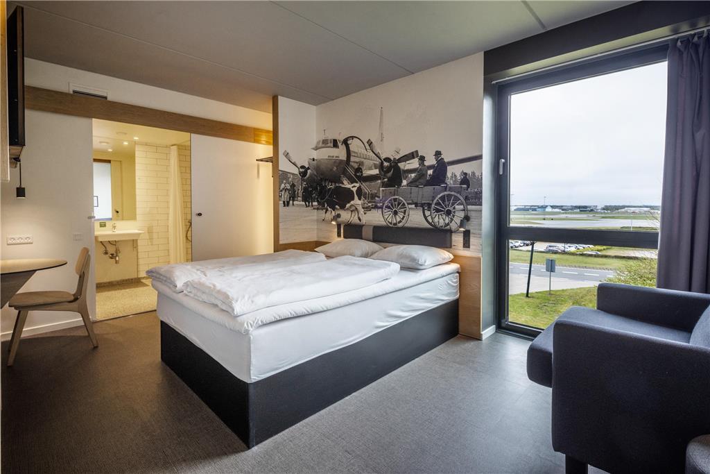 Hotel Airport *